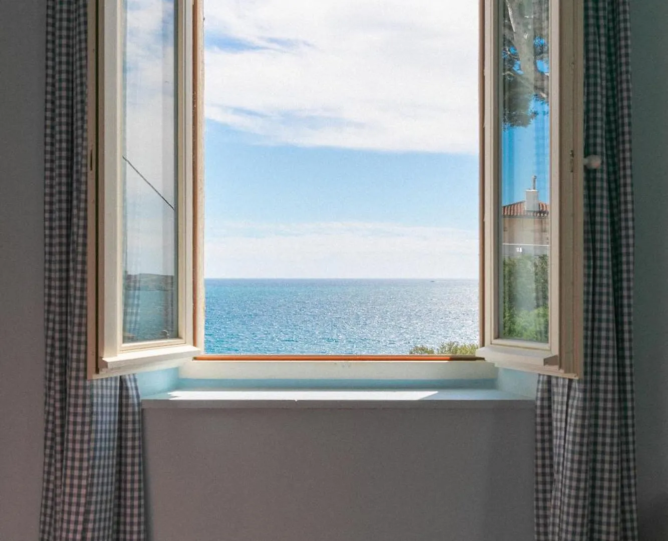Villa Medje, Sur La Corniche Kennedy Avec Vue Mer contacts